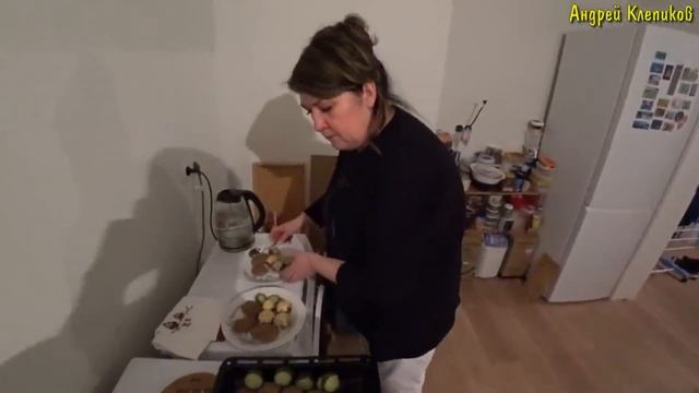 ПРИГОТОВИЛИ ФАРШИРОВАННЫЕ МЯСОМ ШАМПИНЬОНЫ И ГРИБНЫЕ КОТЛЕТЫ / КОНФЛИКТНАЯ СИТУАЦИЯ НА ЧЕРНОМ МОРЕ смотреть онлайн