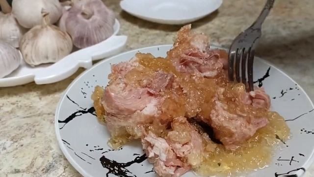 Просто чудная и вкусная свиная тушёнка, которую нам посоветовали. Обзор.