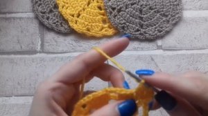 Подставка под горячее крючком