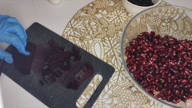 Хит-салат простой рецепт Свекла и гранат будут готовы за 5 минут смотреть онлайн