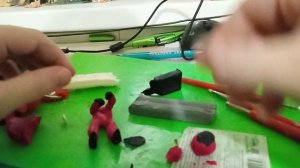 леплю охранника из игры в кальмара