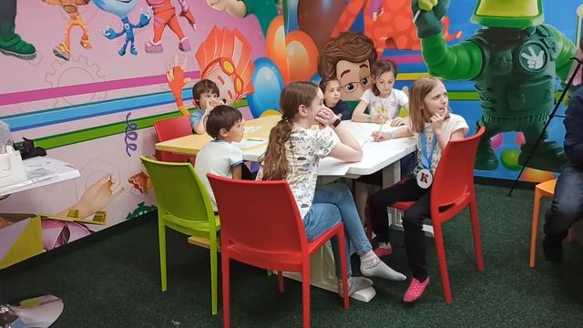 "Зерно Истины" Лига школьников. Финальная игра летней серии. Играет команда "Капельки" (архив) смотреть онлайн