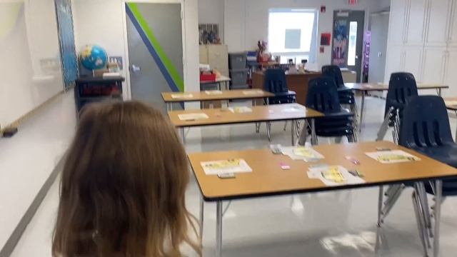 Первая школа в США Миланы. Знакомимся с учителем, со школой. смотреть онлайн