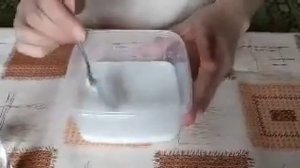 Твердая жидкость (неньютоновская жидкость). Эксперимент