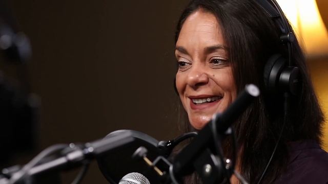 Small Business Never Sleeps - Ep. #6 - Jen Ramo - Journey From Corporate USA To Small Business Owne смотреть онлайн