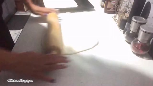 Համեղ պիրոգ համեղ խճողակով-вкусный пирог с мясным фаршем 👍👌 смотреть онлайн