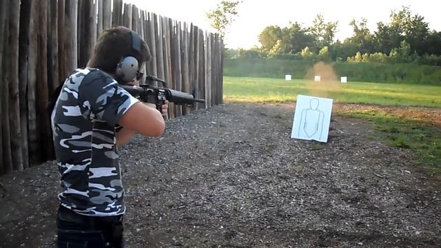 Como gastar 30 balas de uma M-16 - Ohio - Luca , Mike, Ron and Rob смотреть онлайн