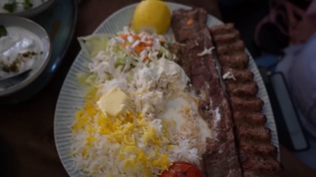 Trying Iranian food for the first time in pars restaurant смотреть онлайн