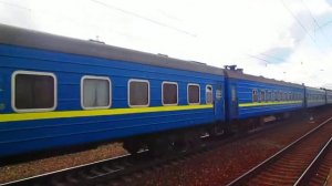 Электровоз ЧС7-037 с поездом Москва-Жмеринка, станция Нара