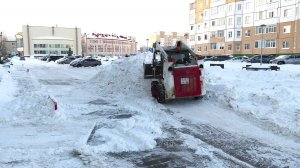 15 УК Нижневартовска получили предостережение за некачественную уборку снега