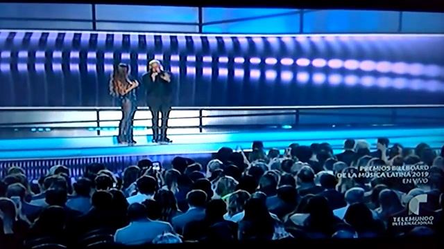 Bad bunny presentar en los premio billboard 2019