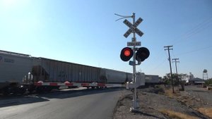 *New Signal Replaced EM* UP 3029 With CP CPKC North - S Mckinley Ave. Railroad Crossing Stockton CA