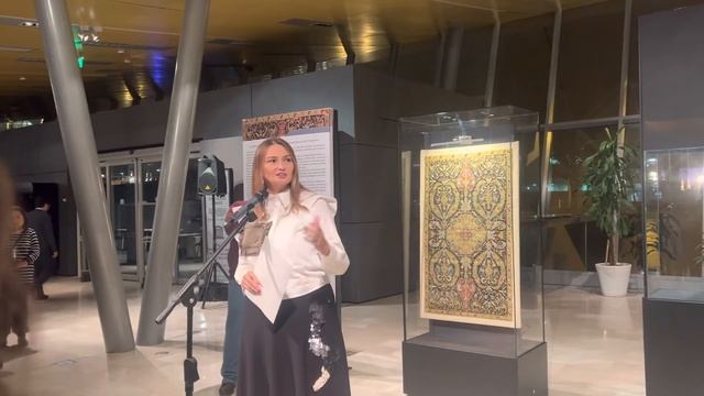 Q.Paşayeva Azərbaycan Milli Xalça Muzeyinin 55 illik yubileyində çıxış edib və təbrik edib. смотреть онлайн