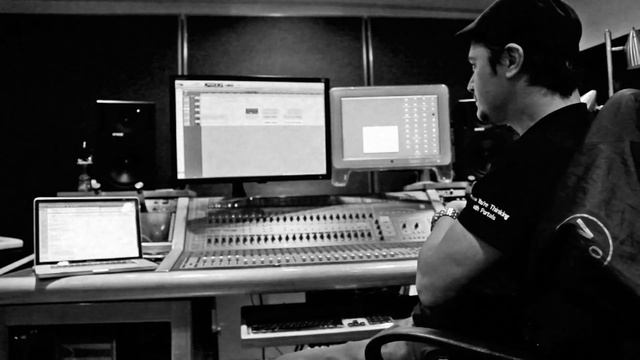 Mike Patton + VoiceLive Touch 2: Improv samples смотреть онлайн