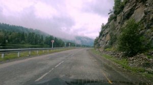 Просто дорога в доль реки Бия,Горный Алтай