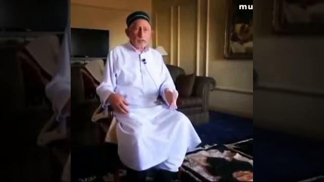 *📹Досточтимый Шейх Саид Афанди (къуддиса сирруhу) О чтении в день Арафа 1000 раз суры Аль-Ихлас📿*⤴