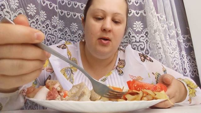 Мукбанг сало мясо макароны капуста😋😋😋Mukbang Salo🥓 meat🍖