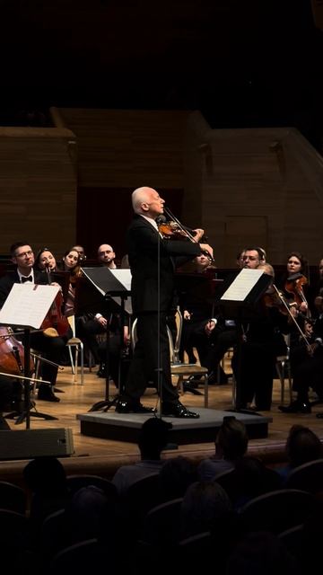 Владимир Спиваков и НФОР исполняют «Танго» Альфреда Шнитке смотреть онлайн