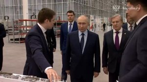 Владимир Путин посетил научно-производственный центр беспилотных авиационных систем «Самара»