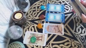 Говорит ли он о вас с соперницей |  таро расклад #270