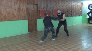 Нунчаку против ножа. Ближний бой