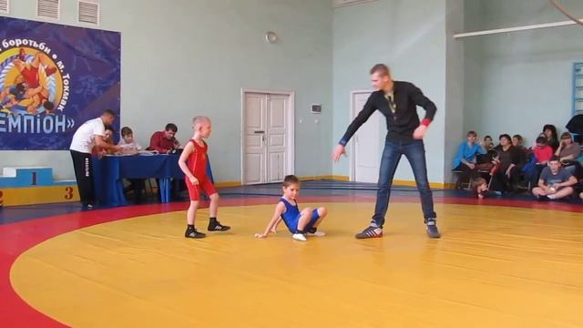 Вільна боротьба м.Токмак - клуб "Чемпіон" смотреть онлайн