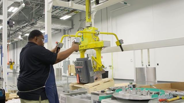 ABB manufacturing innovative low-voltage solutions in Senatobia, Mississippi, in the United States. смотреть онлайн