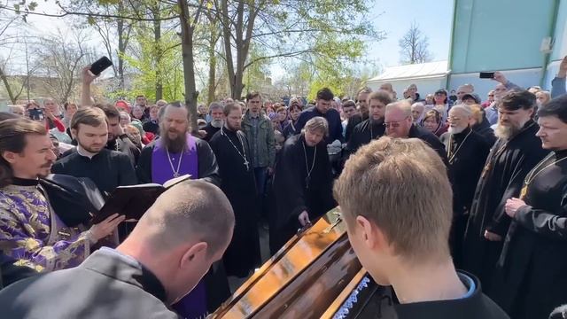 Состоялось захоронение старейшего клирика Одесской епархии УПЦ протоиерея Григория Герасименюка. смотреть онлайн