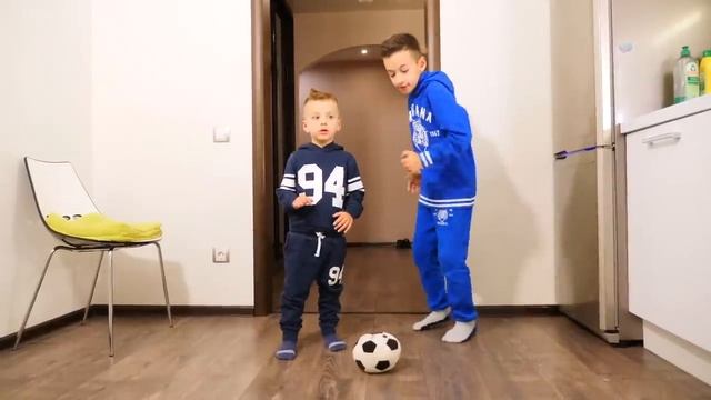 Никогда НЕ ИГРАЙ в Футбол ДОМА! Кого Папа НАКАЗАЛ!