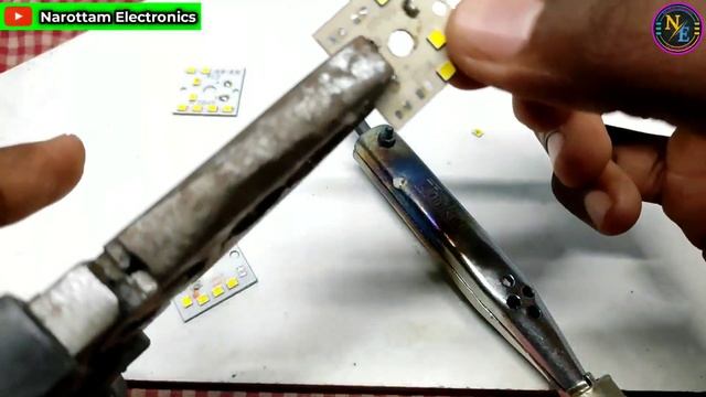 SMD एलईडी बदलना सीखिए | How To Change SMD LED Using Soldering Iron смотреть онлайн