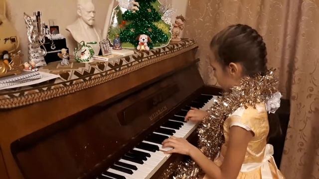 Soft Mozart Зимний Академический Концерт 2017-2018. J. Pierpont. Jingle Bells. Лера, 8 лет смотреть онлайн