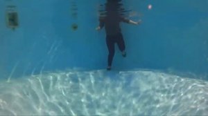 Wetlook Jeans Underwater in Pool