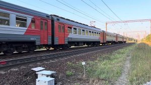 Электропоезд ЭР2Р 7049 Черусти - Москва. Платформа Запутная. 05.08.2022