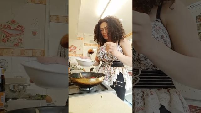 สปาเกตตี้ผัดขี้เมาหมูกรอบ ง่ายๆสไตล์เจนนี่โจ смотреть онлайн