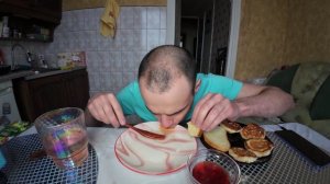 МУКБАНГ НАРЕЗКИ ЛУЧШЕЕ - КАРТОФЕЛЬ С РЫБОЙ ГОРБУШЕЙ / САЛАТ / СЫРНИКИ / MUKBANG АСМР 28. 01. 2025