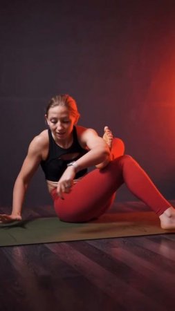 Эка Пада Данда Каундиниасана – разбираем асану с Dakira Yoga и yogamatic.ru