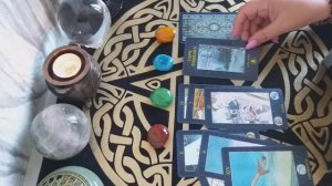 Уйдет ли он от жены | таро расклад #51