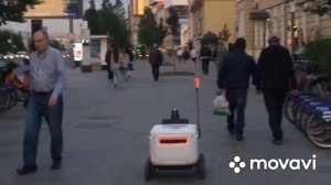 Робот-курьер Ровер «Яндекса» . Москва. Россия .