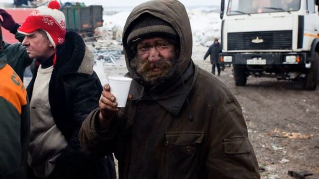 Помойка. Вонь в кромешной тьме
