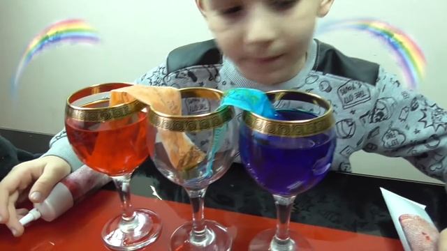 Эксперимент с цветной водой Шагающая вода / Experiment with water colors Running Water смотреть онлайн