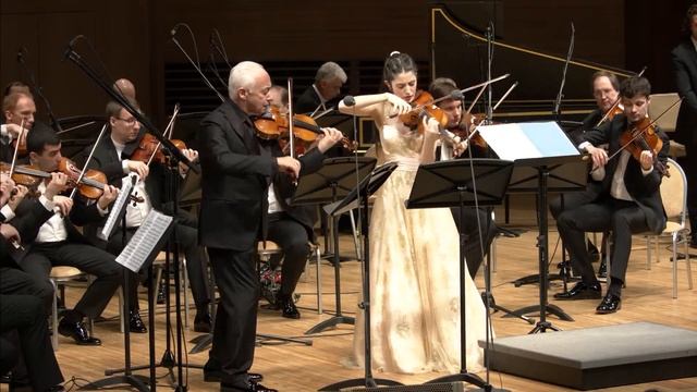 LIVE: В. Спиваков и «Виртуозы Москвы». М. Дуэньяс, скрипка (Испания) смотреть онлайн