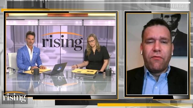 UFO Expert: Ex Gov Chief CONFIRMS U.S. Considering Extraterrestrial Hypothesis смотреть онлайн