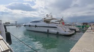 СЕН-ТРОПЕ, ФРАНЦИЯ ｜ Пешеходная экскурсия по гавани с красивыми яхтами на Лазурном берегу Франции