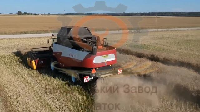 Ріпаковий стіл це пристосування зернової жатки. Рапсовый стол