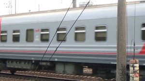 Тепловоз ЧМЭЗ 3716 С пассажирскими вагонами