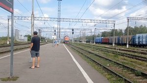 Перецепка электровоза с ЭП1М-662 на ЧС7-015 с пассажирским поездом №233 "Новороссийск-Москва".