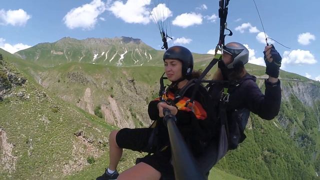 09062019 gudauri paragliding with SkyAtlantida Team полет гудаури بالمظلات، جورجيا بالمظلات SkyAtl смотреть онлайн