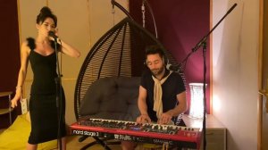 TANYA LI feat. MCHLSS - Не догорела (piano LIVE version)