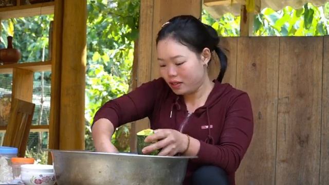 "Harvesting Pumpkins: Making Stuffed Pumpkins to Sell at the Market | Trieu Mai Huong".