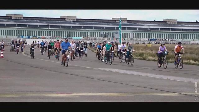 PSD - Herzfahrt: Radeln auf dem Tempelhofer Feld 2019 (295) смотреть онлайн